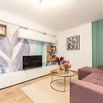 Xox Comfort Giurgiului Apartmán *